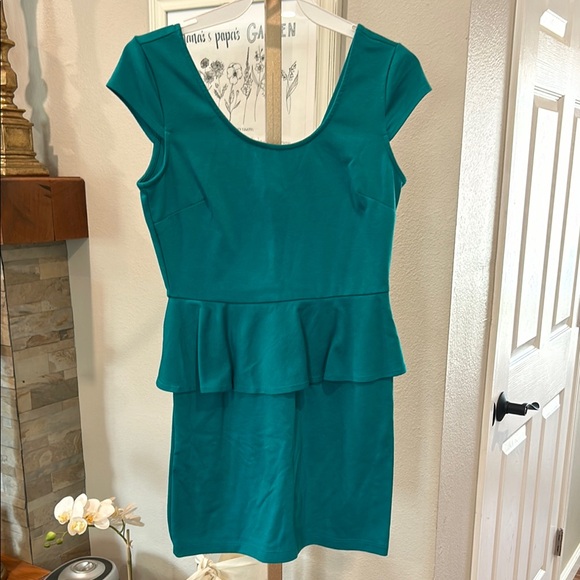 Timing Teal Sleeveless Ruffled Peplum A-line Midi Dress - Picture 1 of 5